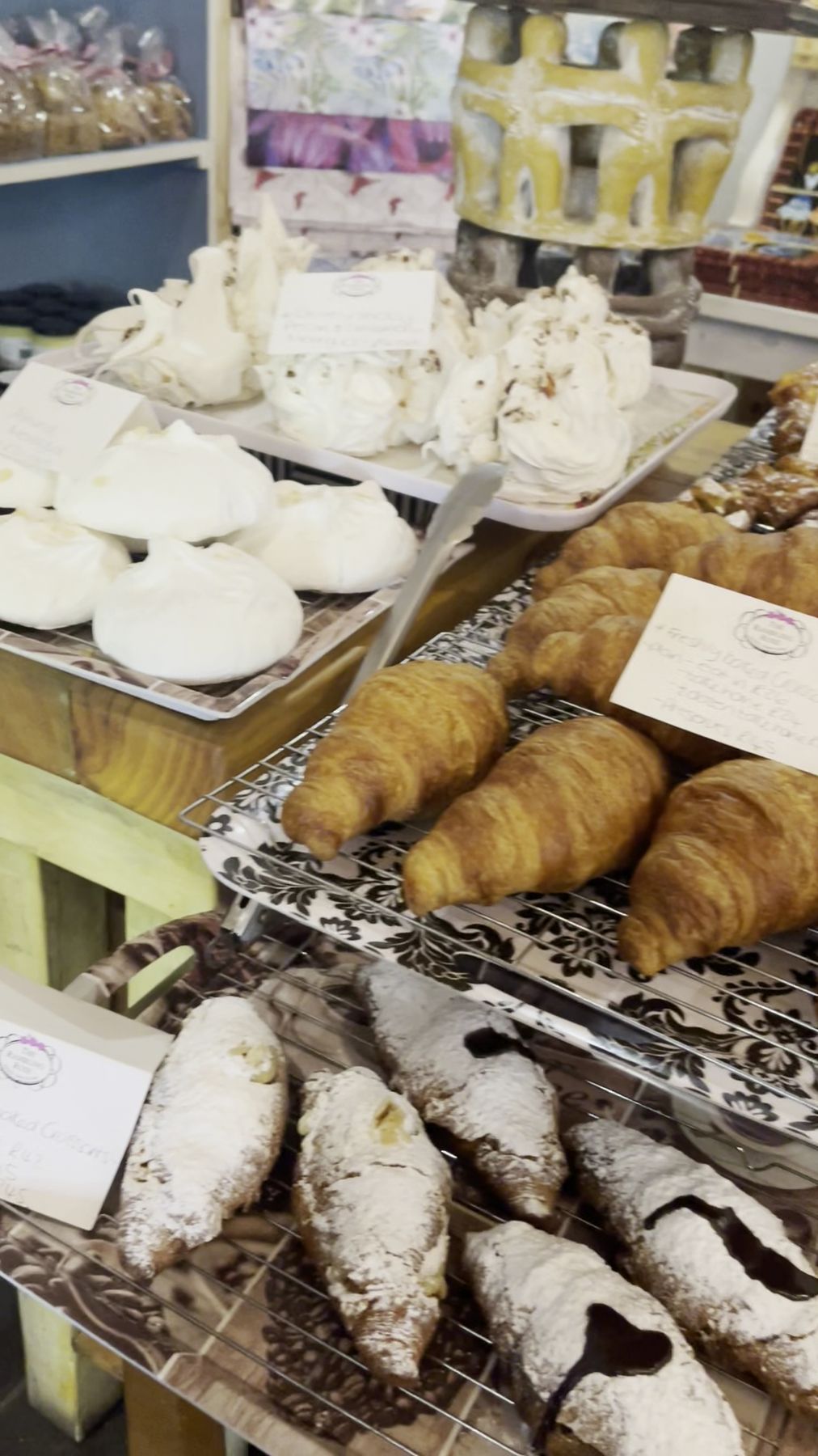 Meringues and treats